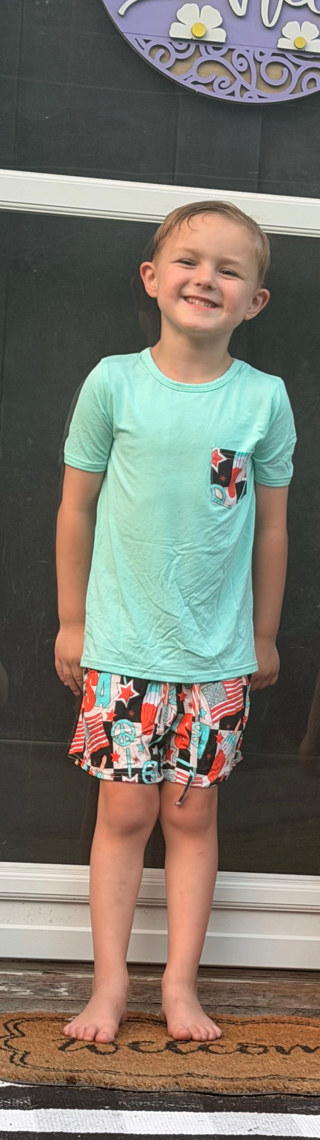Party in the USA Kids Pocket T Set